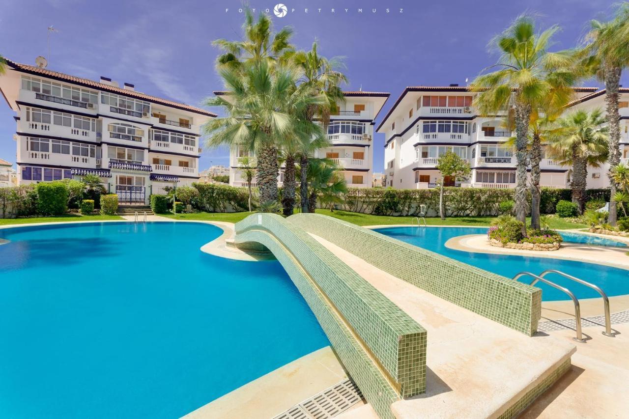 Apartamento Pod Papugami Torrevieja Exterior photo