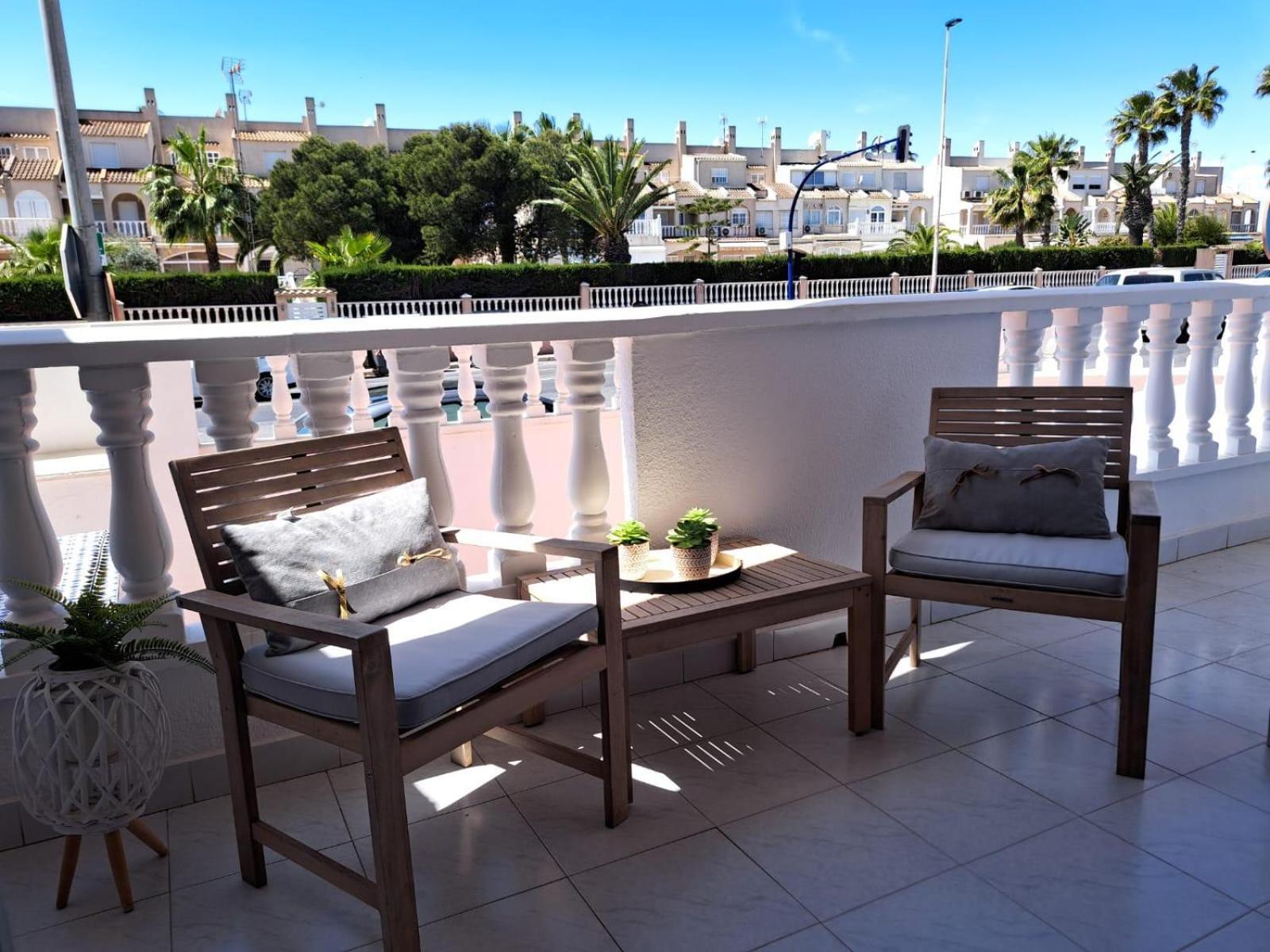 Apartamento Pod Papugami Torrevieja Exterior photo
